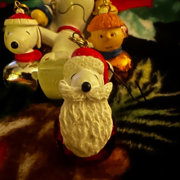 Snoopy/Peanuts Hallmark Keepsake Ornaments Collection (5) - Picture 2 of 5